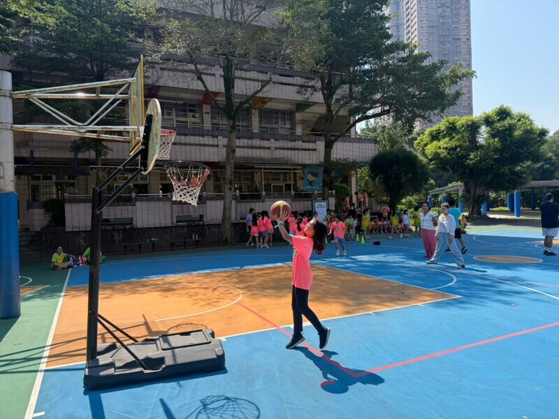 四年級班際投籃賽照片