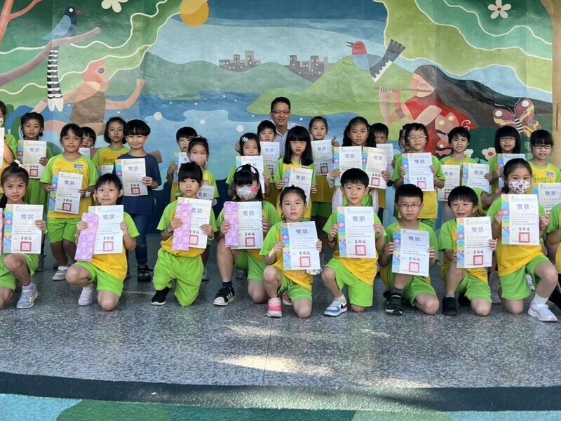 20251002_校內美術比賽頒獎圖片(另開新視窗)